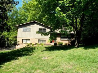 1011 Greenwich Dr, Maryville, TN 37803