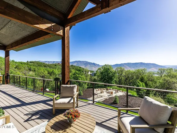 5842 Snow Basin Rd, Huntsville, UT 84317