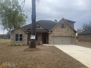 141 Silverside Dr, Perry, GA 31069