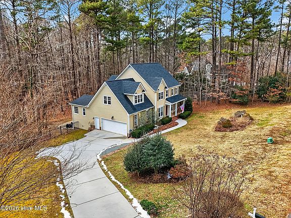 2nd image of 2020 Gardenbrook Drive