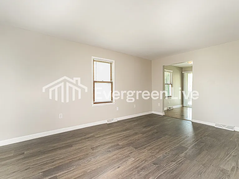 816 Short St — Photo 4