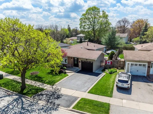 3201 Centennial Dr, Burlington, ON L7M 1C3