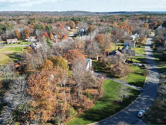 3rd image of 3 Drew Woods Drive