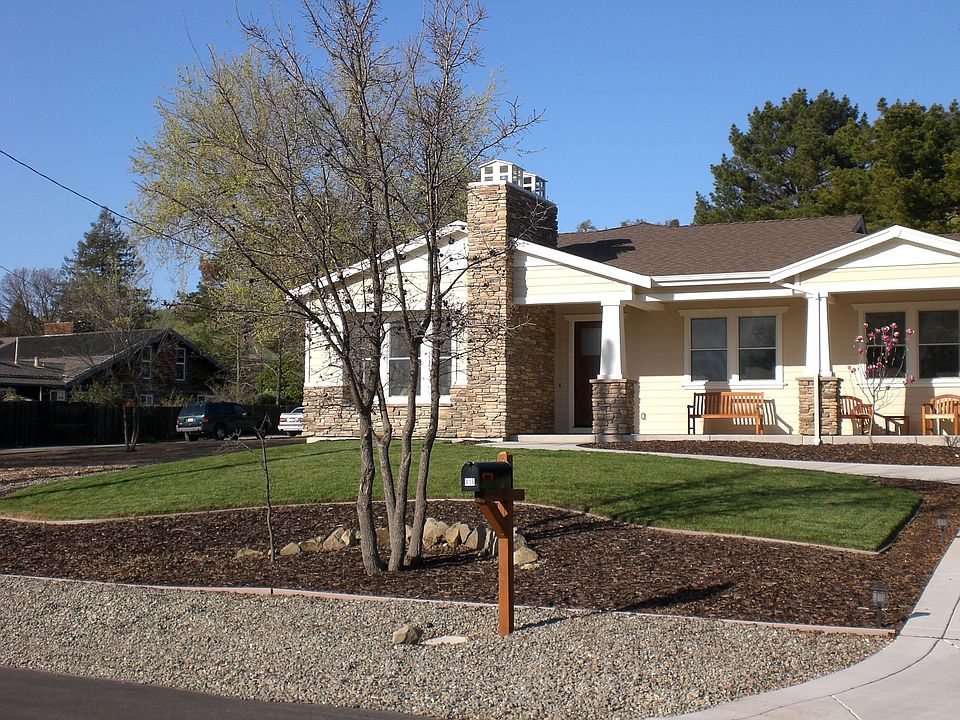1st image of 416 Nob Hill Dr