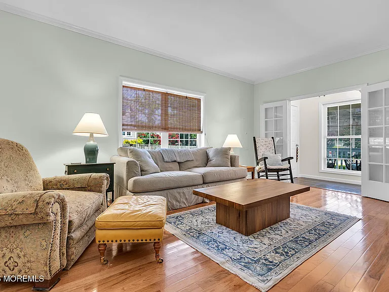 289 Osborne Ave — Photo 10
