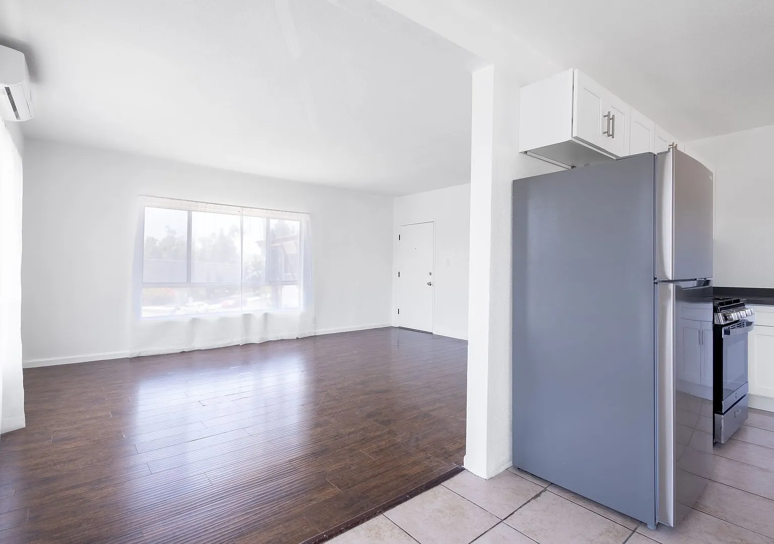 924 N. Kingsley Dr. — Photo 4