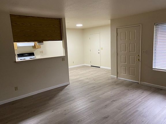 4th image of 3015 Catalpa Ct #A
