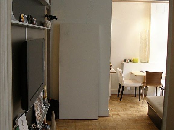 4th image of 509 E 77th St APT 4F