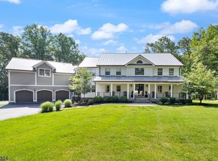 3 Evergreen Ln, Lebanon Twp, NJ 07830