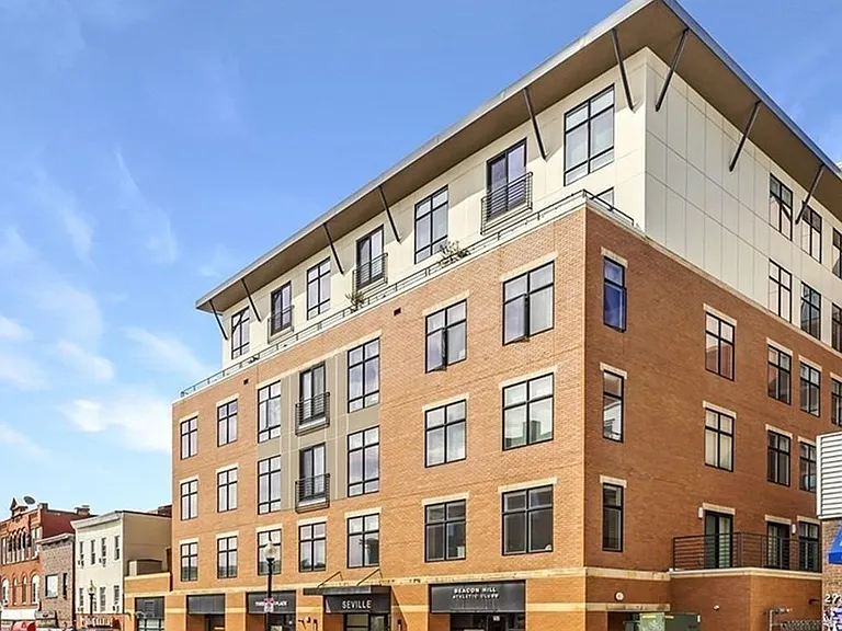 250 Meridian St #410 — Photo 14