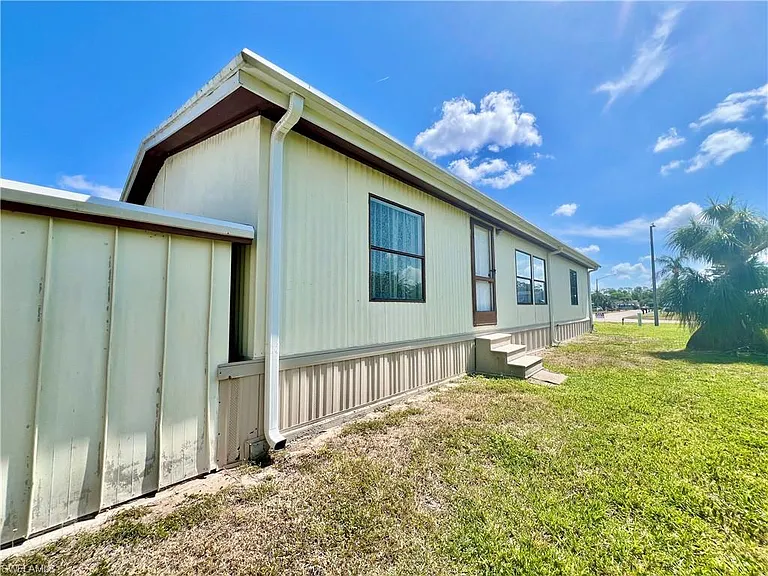 573 Cape Florida Ln — Photo 26