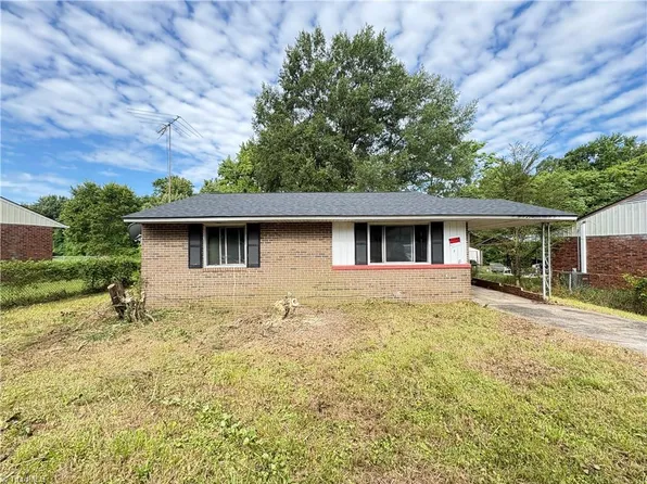 2314 Acorn Rd, Greensboro, NC 27406