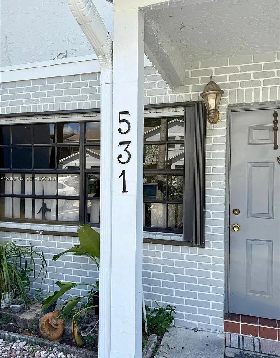 Pembroke Pointe Section T — Photo 2