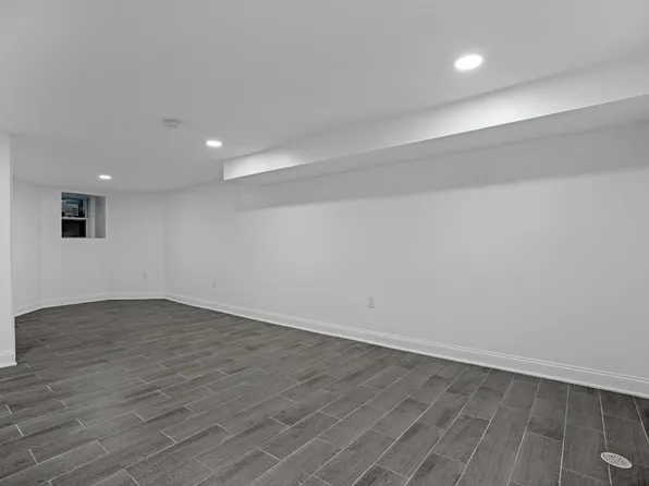 52 Brinkerhoff Street image 13 of 39