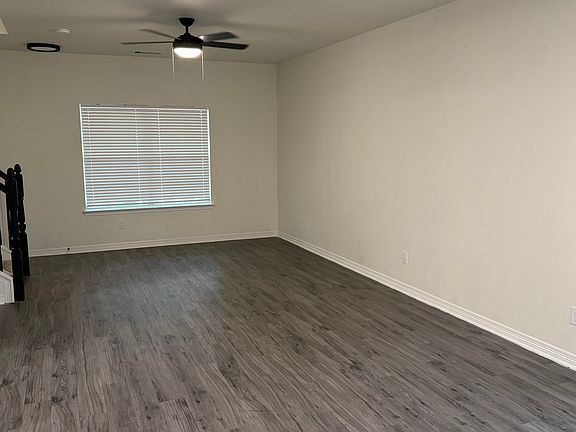 4th image of 3747 Elise Way