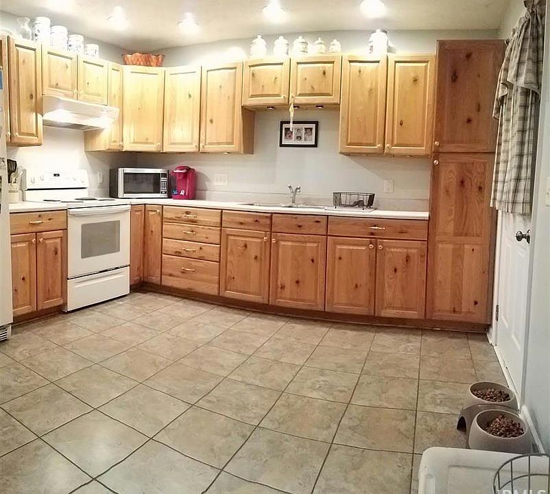 2nd image of 1916 Arlington Rd