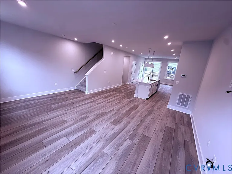 9453 Alquist St — Photo 9