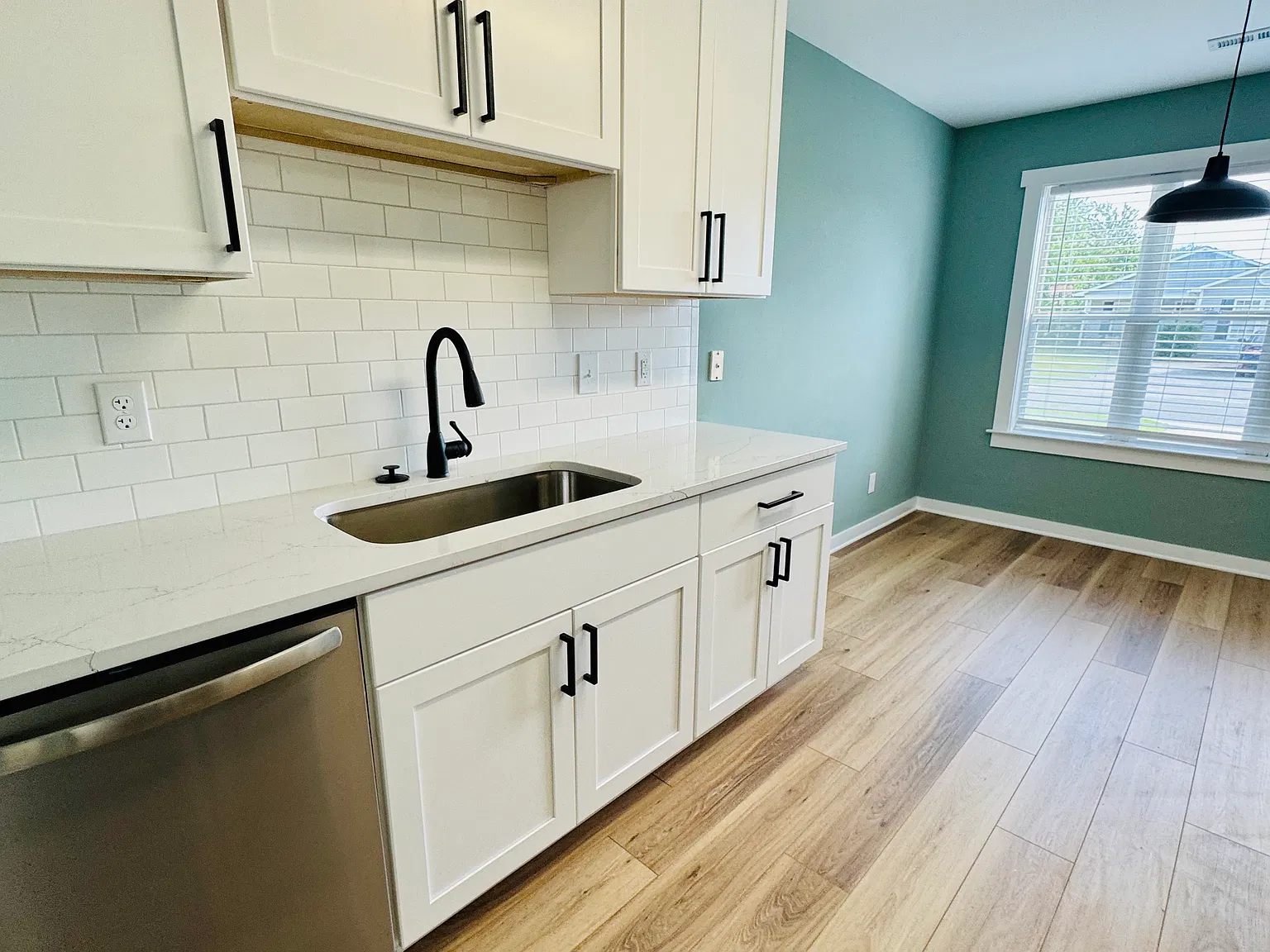 3 bed, 1172 sqft, $2,250 — Photo 4