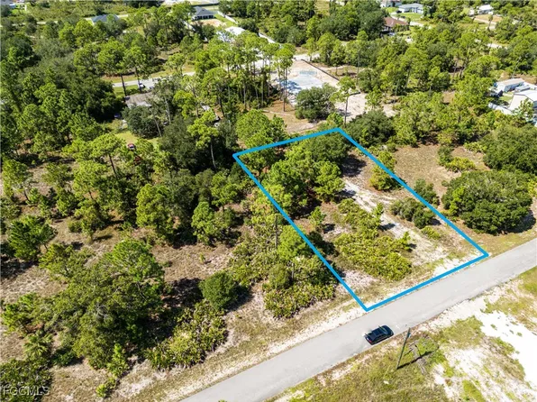 1615 Calvin Ave, Lehigh Acres, FL 33972