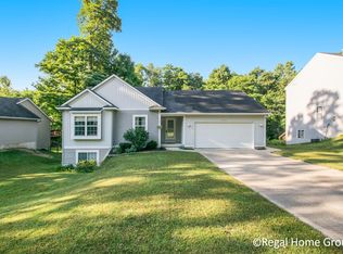 161 Summit Dr, Allegan, MI 49010