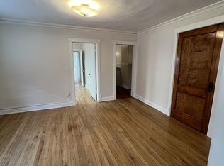 5117 Wyandotte St APT 3N, Kansas City, MO 64112