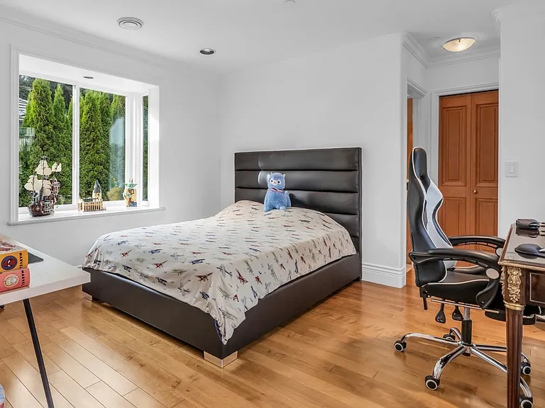 1525 Errigal Pl — Photo 11