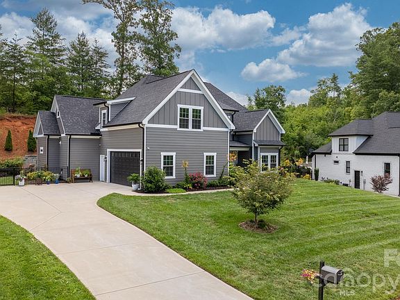 2nd image of 5046 Woodwinds Dr NE
