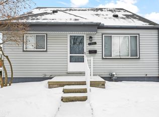 23804 Beverly St, Saint Clair Shores, MI 48082