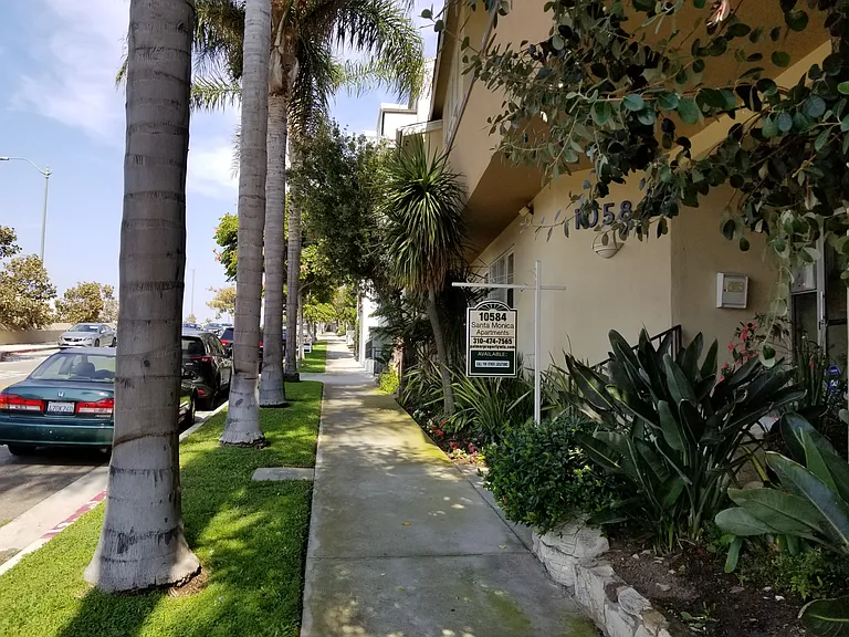 10584 Santa Monica Blvd #209 — Photo 10