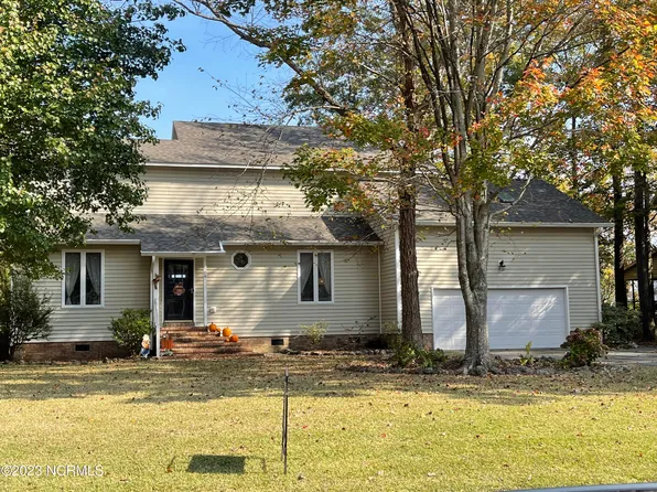104 Balboa Ct, New Bern, NC 28560