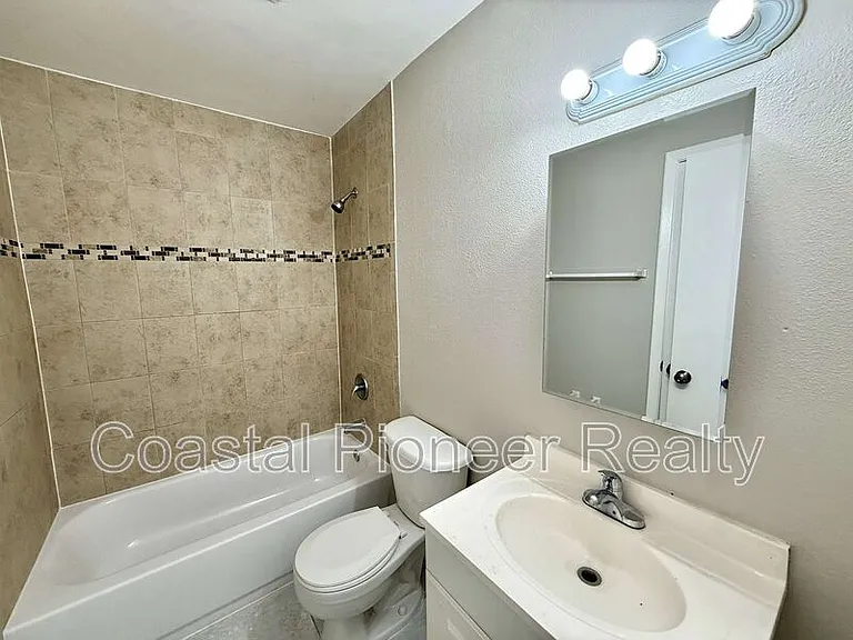 1242 Coolmont Dr — Photo 22