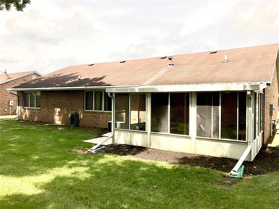 2nd image of 521 Julia St