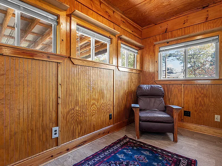 2347 Byrnes Dr — Photo 13