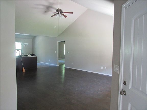 3rd image of 18 Marionet Cir