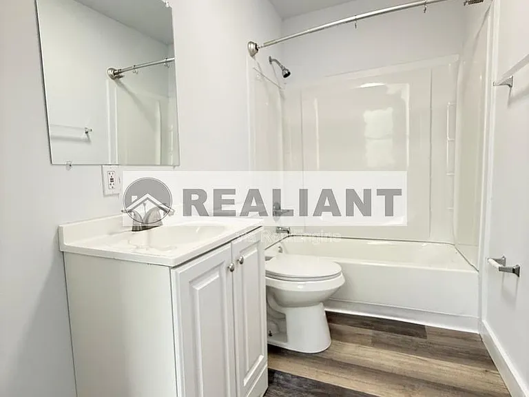 942 Columbia St #1 — Photo 14