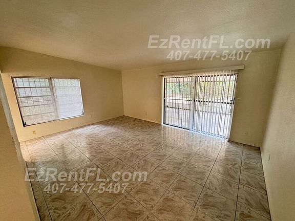 3rd image of 6132 Oakcrest Cir