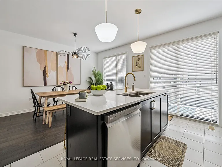 78 Huguenot Rd — Photo 16