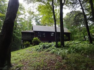15 E Lake Rd, Madison, PA 18444