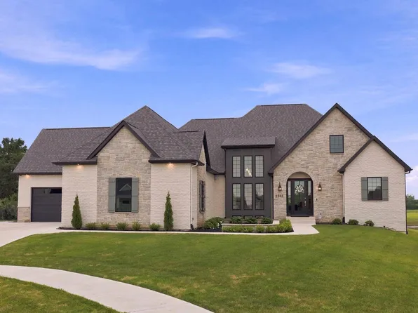 2288 Banyan Hill Ct, Fort Wayne, IN 46814