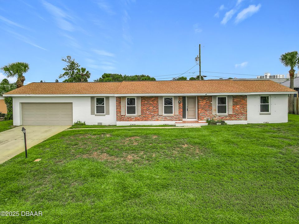 1st image of 105 Banyan Dr