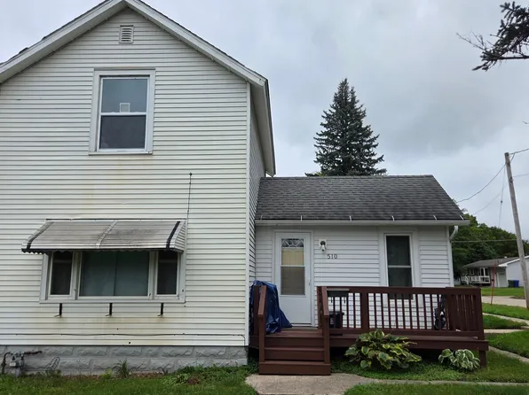 510 S Iowa St, Charles City, IA 50616