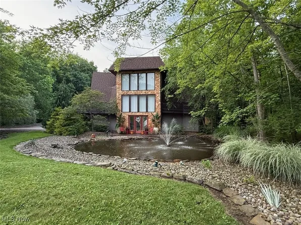 265 Schneiders Crossing Rd NW, Dover, OH 44622