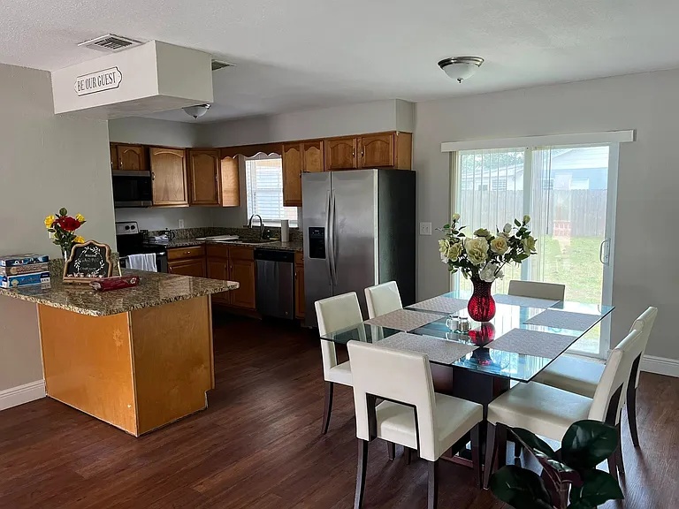 2996 Notre Dame Dr — Photo 3