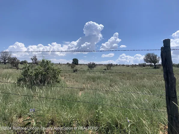 274 Rocking Bar Ln, Carrizozo, NM 88301