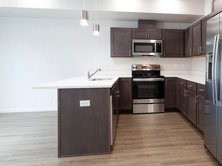 Prairie Pointe Apartments and Townhomes — Photo 79