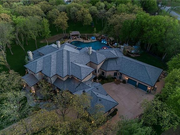 2nd image of 2301 Catalina Dr