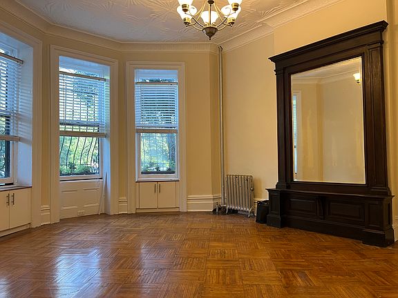 2nd image of 154 Prospect Park W #1L