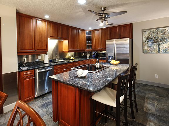 5th image of 2589 Sykes Creek Dr