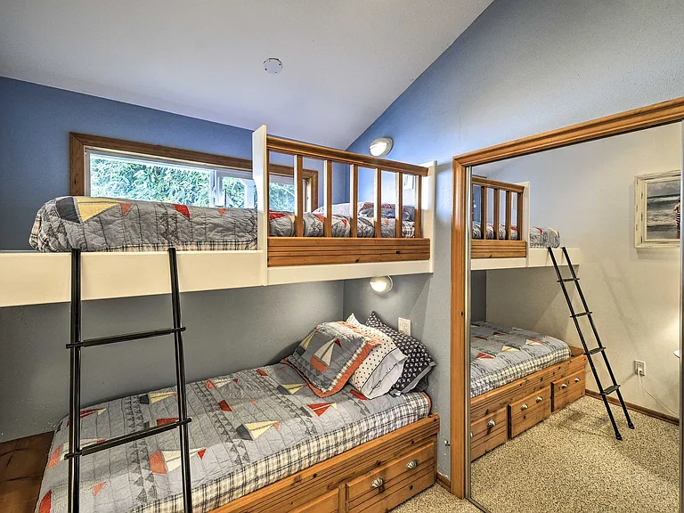 9946 Johnson Point Rd NE — Photo 21