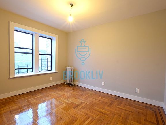4th image of 657 E 21st St #C3